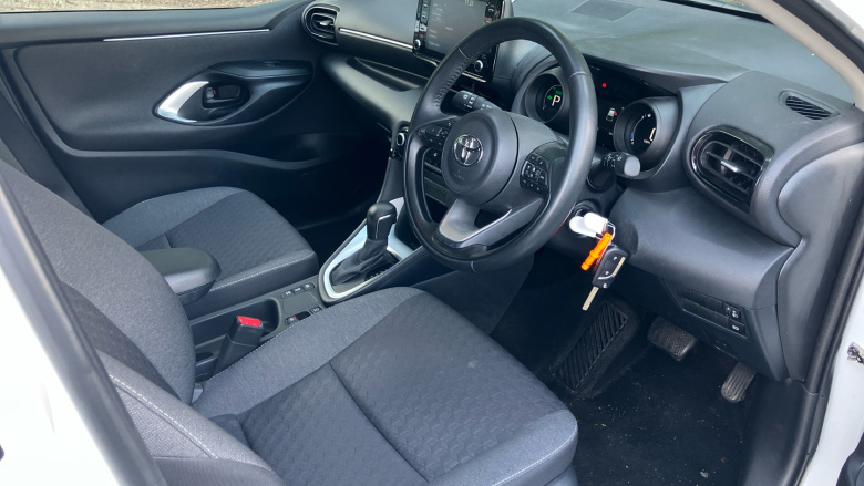 Toyota Yaris 1.5 Hybrid Design 5dr CVT Hybrid Hatchback
